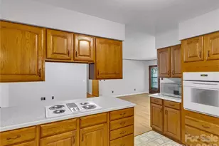 250 Camp Creek Rd, Whittier, NC 28789 - Photo 5