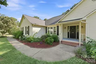303 N Deerfield Cir, Salisbury, NC 28147 - Photo 3