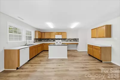 837 Chastain Avenue, Concord, NC 28025 - Photo 5