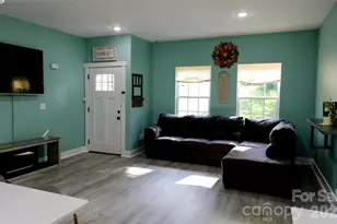 524 Asbury Dr, Landrum, SC 29356 - Photo 9