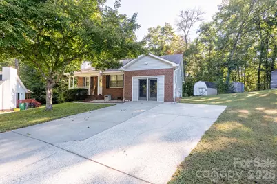 5805 Woodrock Court, Charlotte, NC 28214 - Photo 3