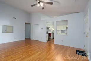 5805 Woodrock Ct, Charlotte, NC 28214 - Photo 9