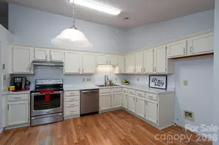 5805 Woodrock Ct, Charlotte, NC 28214 - Photo 13