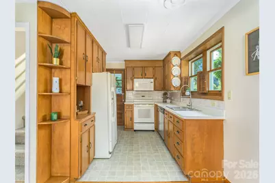 135 Patton Avenue, Canton, NC 28716 - Photo 9