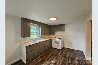 1641 Berkley Street SW, Lenoir, NC 28645 - Photo 13