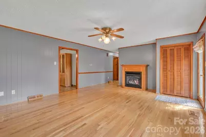 6762 US Highway 421 Highway N, Vilas, NC 28692 - Photo 21