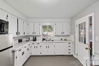8911 Mt Holly-Huntersville Road, Huntersville, NC 28078 - Photo 7