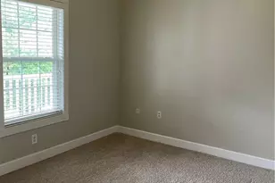 8757 Coralbell Ln, Charlotte, NC 28213 - Photo 5
