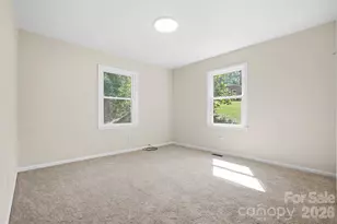 424 Holland Dr, Statesville, NC 28677 - Photo 15