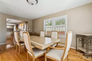 7 Indian Trail Rd, Candler, NC 28715 - Photo 9