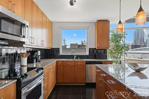 505 E 6th St, Charlotte, NC 28202 - Photo 5