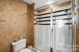 505 E 6th St, Charlotte, NC 28202 - Photo 25