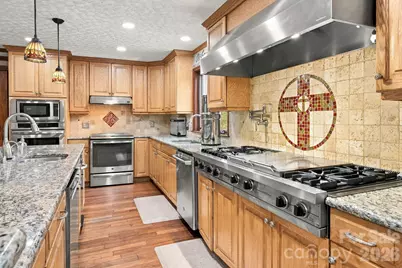 1345 Shirebourn None, Hickory, NC 28602 - Photo 9