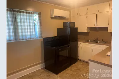 103 Fairground Avenue, Hendersonville, NC 28792 - Photo 5