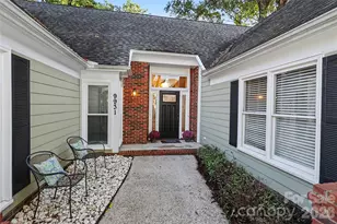 9931 Deer Spring Ln, Charlotte, NC 28210 - Photo 3