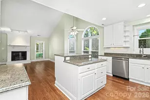 9931 Deer Spring Ln, Charlotte, NC 28210 - Photo 11