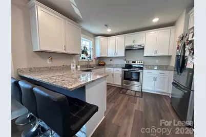 606 E Carpenter Street, Dallas, NC 28034 - Photo 3