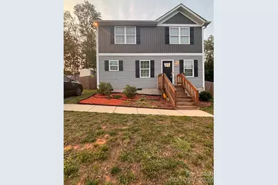 606 E Carpenter Street, Dallas, NC 28034 - Photo 1