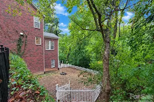 2420 Runnymede Ln, Charlotte, NC 28209 - Photo 3