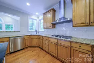 2420 Runnymede Ln, Charlotte, NC 28209 - Photo 11