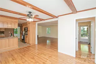 7400 Oakwood Ln, Charlotte, NC 28215 - Photo 23