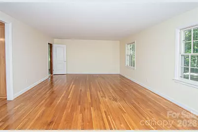 7400 Oakwood Lane, Charlotte, NC 28215 - Photo 13