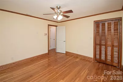 7400 Oakwood Lane, Charlotte, NC 28215 - Photo 31