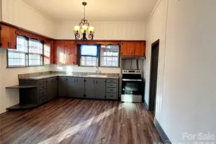 34 Fairview Ave, Ware Shoals, SC 29692 - Photo 17