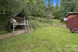 360 Poverty Branch Rd, Barnardsville, NC 28709 - Photo 11