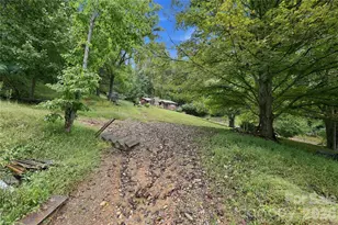 360 Poverty Branch Rd, Barnardsville, NC 28709 - Photo 13