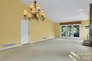 901 Red Oak Dr, Hendersonville, NC 28791 - Photo 13