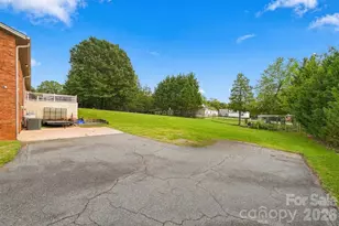 226 28th Ave Pl NE, Hickory, NC 28601 - Photo 39