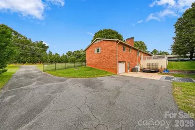 226 28th Avenue Place NE, Hickory, NC 28601 - Photo 41