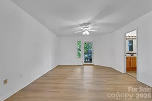 305 Piney Mountain Dr, Asheville, NC 28805 - Photo 11