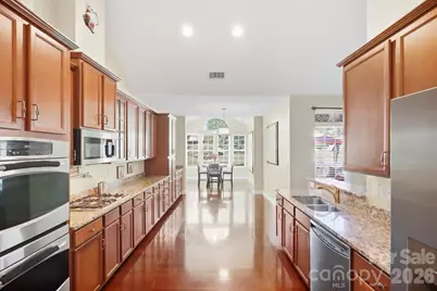 10110 Loch Lomond Drive, Charlotte, NC 28278 - Photo 5