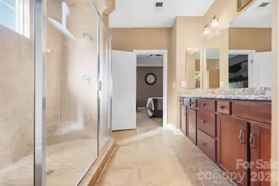 10110 Loch Lomond Drive, Charlotte, NC 28278 - Photo 17