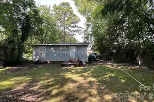 205 Seigle St, Lowell, NC 28098 - Photo 9