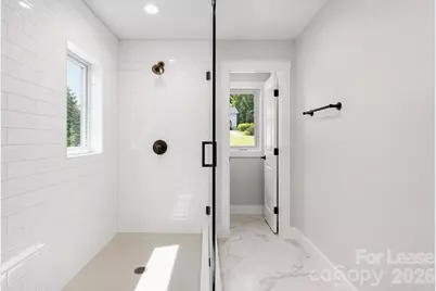 618 E Holly Street, Dallas, NC 28034 - Photo 5