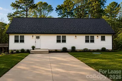 618 E Holly Street, Dallas, NC 28034 - Photo 1