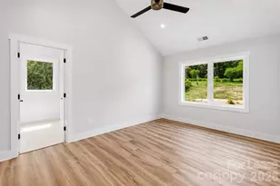 618 E Holly St, Dallas, NC 28034 - Photo 9