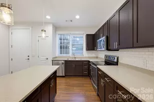 317 E Tremont Ave, Charlotte, NC 28203 - Photo 9