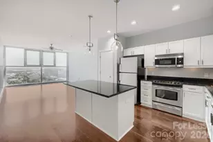 333 W Trade Street W, Charlotte, NC 28202 - Photo 19