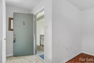 5024 Sardis Rd, Charlotte, NC 28270 - Photo 3