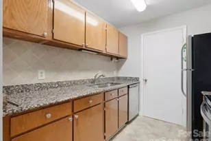 5024 Sardis Rd, Charlotte, NC 28270 - Photo 15