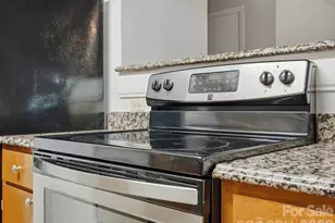 5024 Sardis Rd, Charlotte, NC 28270 - Photo 17