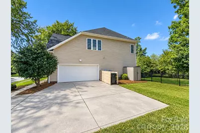 1911 Solway Lane, Charlotte, NC 28269 - Photo 45