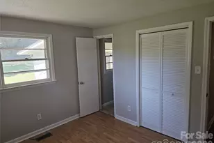2782 W View St, Hickory, NC 28601 - Photo 13