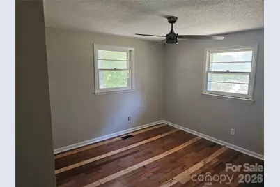 2782 West View Street, Hickory, NC 28601 - Photo 17