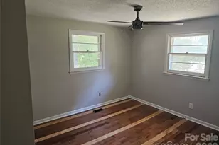 2782 W View St, Hickory, NC 28601 - Photo 17
