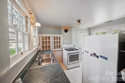 402 Heilig Avenue, Salisbury, NC 28144 - Photo 5